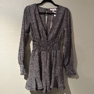 She + Sky Black & White Ditzy Floral Smocked Waist Ruffled Leg Boho Romper M